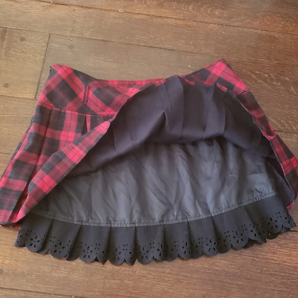Chou Yatou Red Plaid Skirt With Black Eyelet Trim Size XXL - Picture 11 of 16
